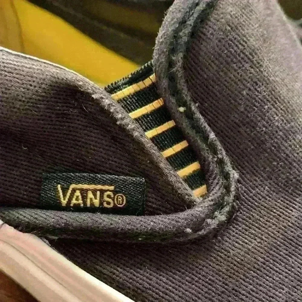 Harry Potter Hufflepuff Vans